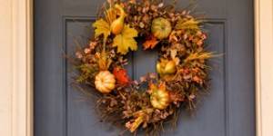 How to Create a Homemade Wreath for Your Door | Kudos